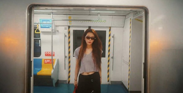 地铁短片怎么拍出电影感？5个极简运镜技巧 + 飞宇蝎子3实拍全解析